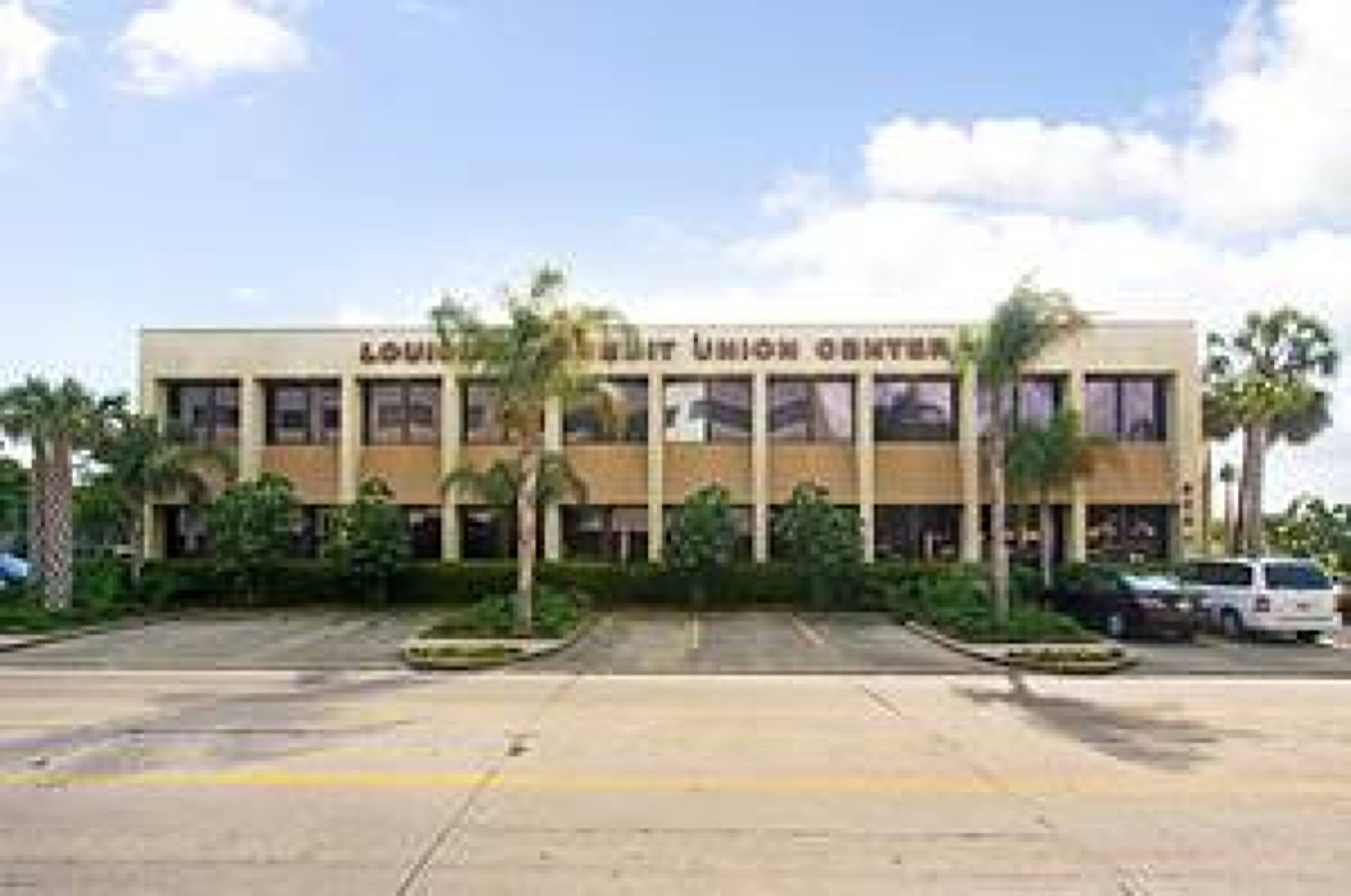 824 Elmwood Park Blvd, Harahan, LA 70123