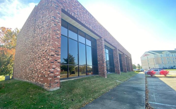 Pictures of Office property located at 2650 E 32nd St, Joplin, MO 64804 for lease - image #1