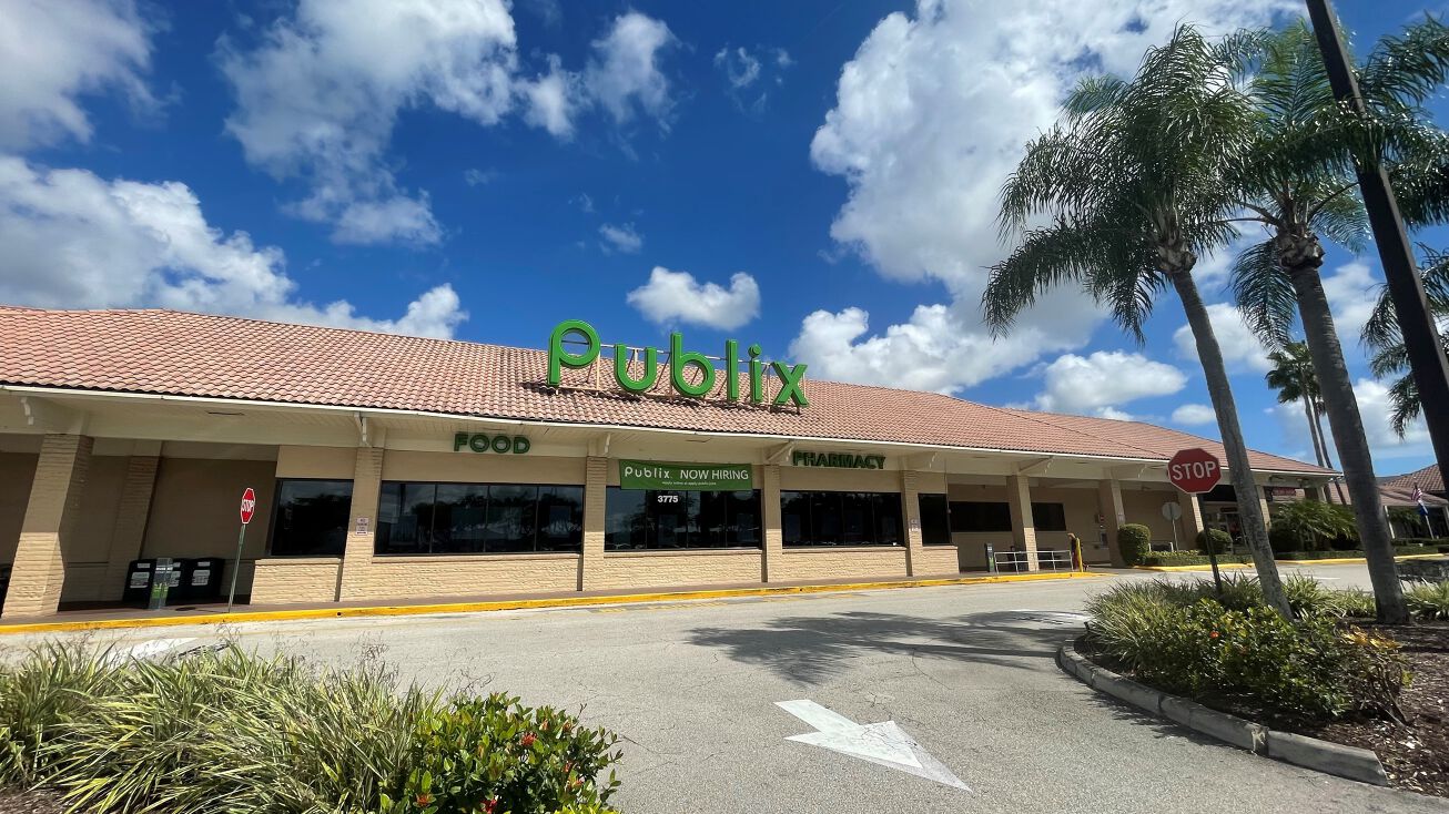 3775 Woolbright Rd, Boynton Beach, FL 33436 Retail Space for Lease Village Square at the Golf