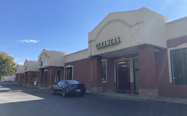 Pictures of Retail property located at 4943 Snapfinger Woods Dr, Decatur, GA 30035 for lease - image #1