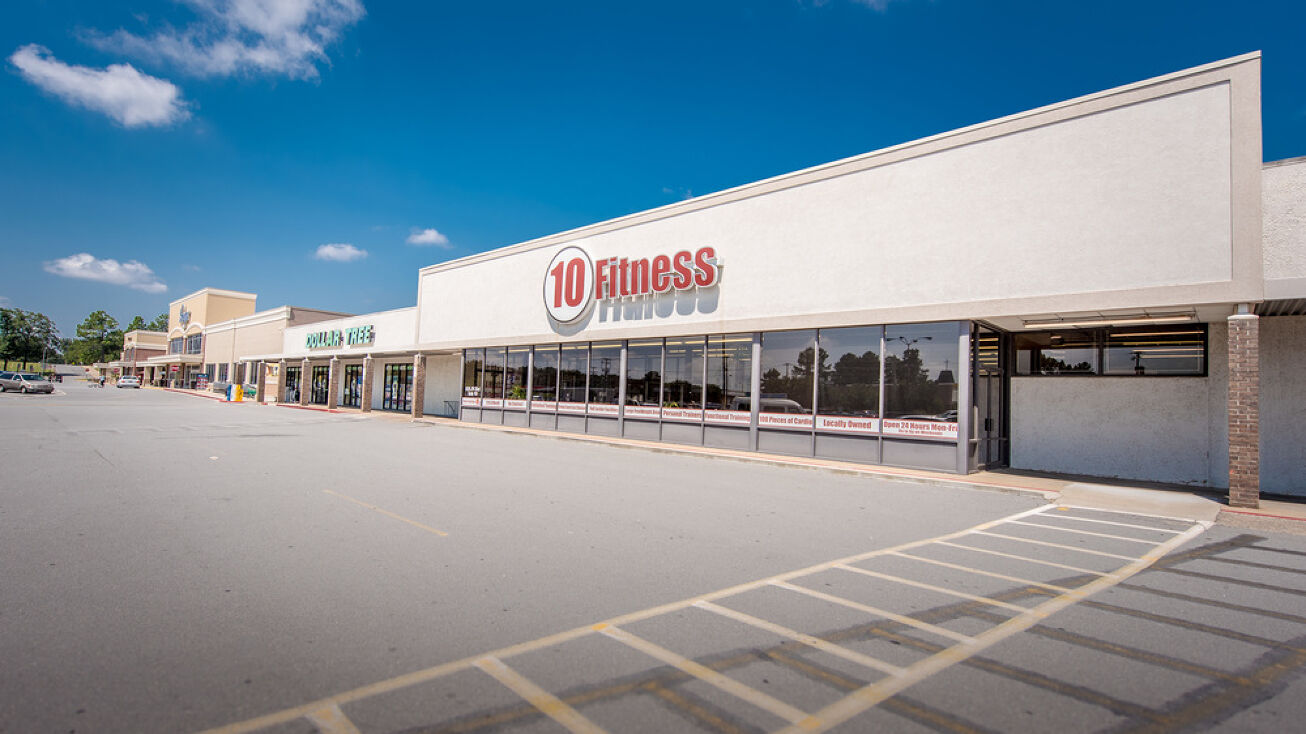 6929 John F Kennedy Blvd, North Little Rock, AR 72116 Retail Space