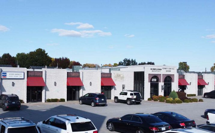 Pictures of Office property located at 3259 E Sunshine St, Springfield, MO 65804 for lease - image #1