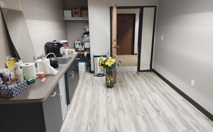 Pictures of Office property located at 28124 Orchard Lake Rd, Farmington Hills, MI 48334 for lease - image #1