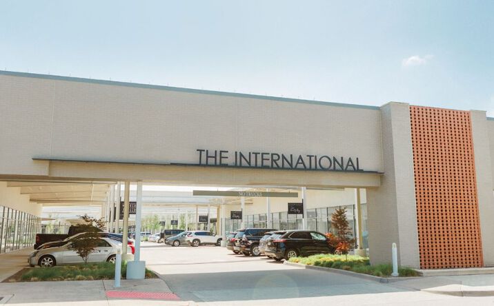 Pictures of Retail, Restaurant property located at 150 Turtle Creek Blvd, Dallas, TX 75207 for lease - image #1