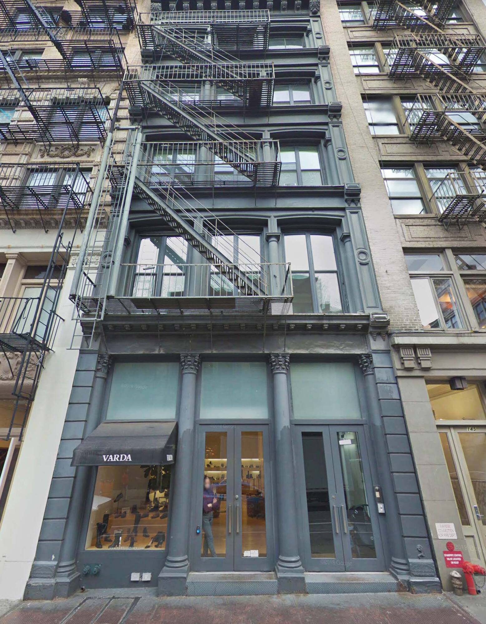 147 Spring St, New York, NY 10012