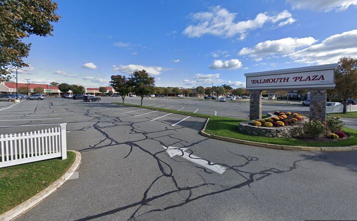 Pictures of Retail property located at 15 Davis Straits Rd, Falmouth, MA 02540 for lease - image #1
