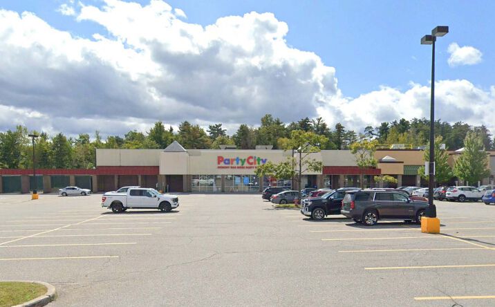Pictures of Retail property located at 155 Dorset Street, South Burlington, VT 05403 for lease - image #1