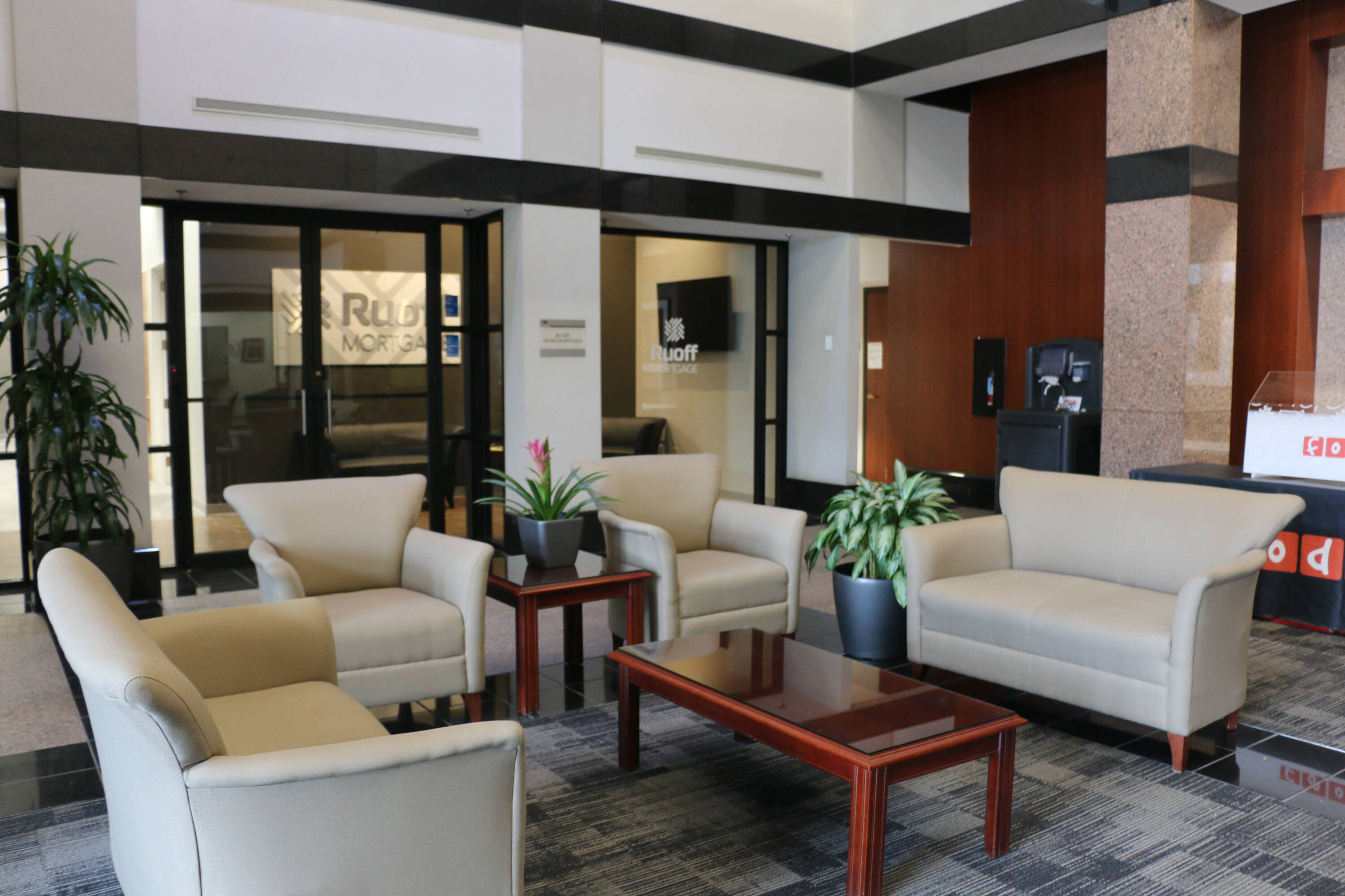 3455 Mill Run Dr, Hilliard, OH 43026