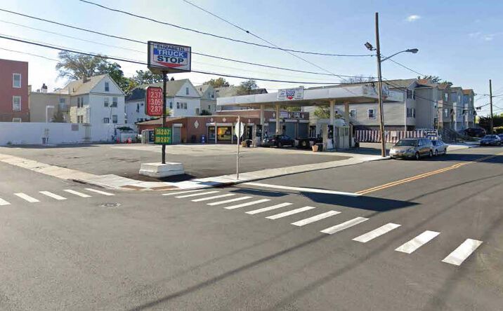 Pictures of Retail property located at 600 Bond Street, Elizabeth, NJ 07206 for lease - image #1
