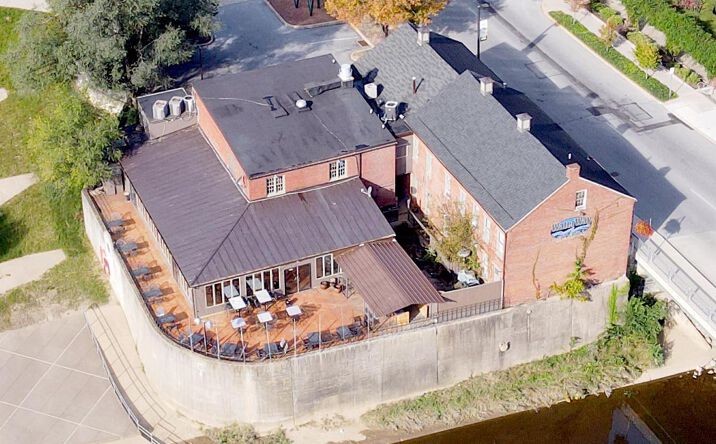 Pictures of Restaurant property located at 220 W Philadelphia St, York, PA 17401 for lease - image #1