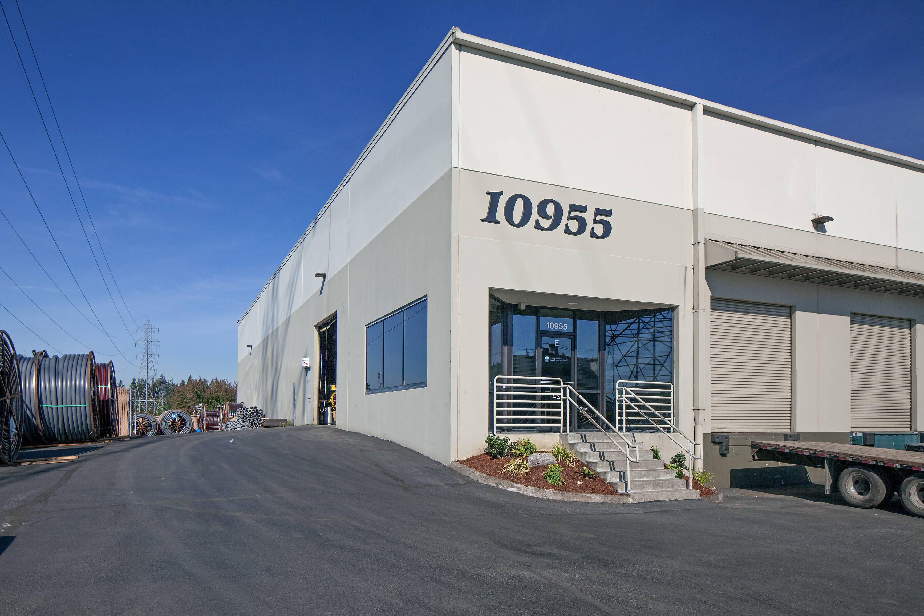 10965 SW Commerce Cir, Wilsonville, OR 97070