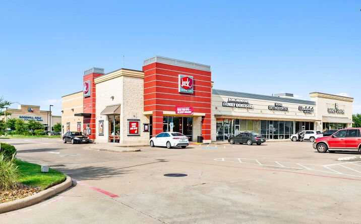 Pictures of Retail property located at 7975 W Grand Pkwy S, Richmond, TX 77406 for lease - image #1