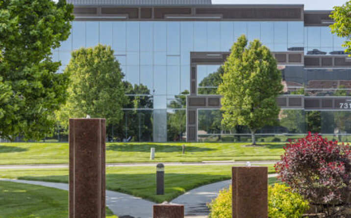 Pictures of Office property located at 7311 W 132nd St, Overland Park, KS 66213 for lease - image #1