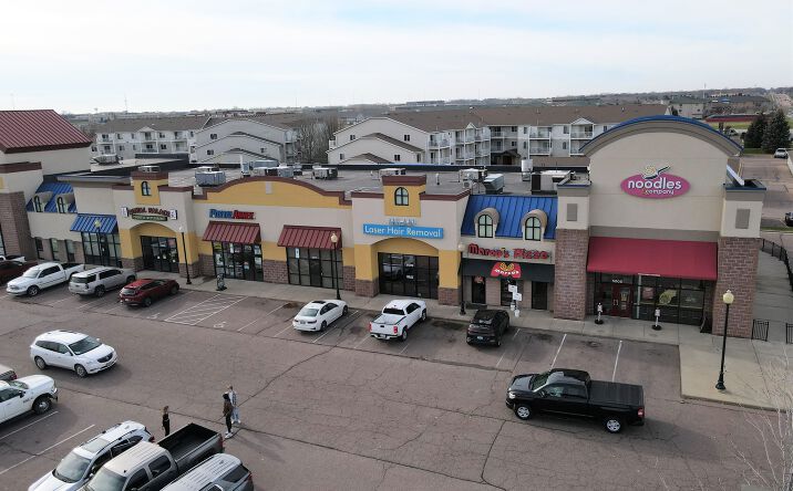 Pictures of Retail property located at 5005 S Louise Ave, Sioux Falls, SD 57108 for lease - image #1