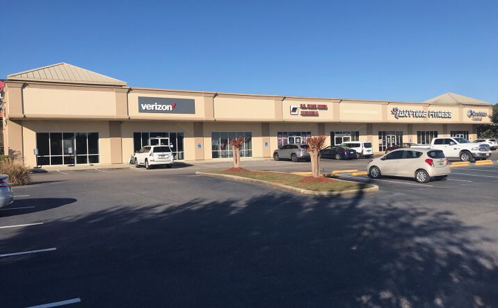 Pictures of Retail, Office property located at 171 E Interstate 65 Service Rd S, Mobile, AL 36606 for lease - image #1