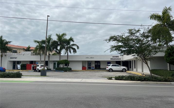 Pictures of Office, Retail property located at 17998 SW 97th Ave, Palmetto Bay, FL 33157 for lease - image #1