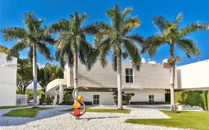 Pictures of Industrial property located at 3621 NE Miami Ct, Miami, FL 33137 for lease - image #1
