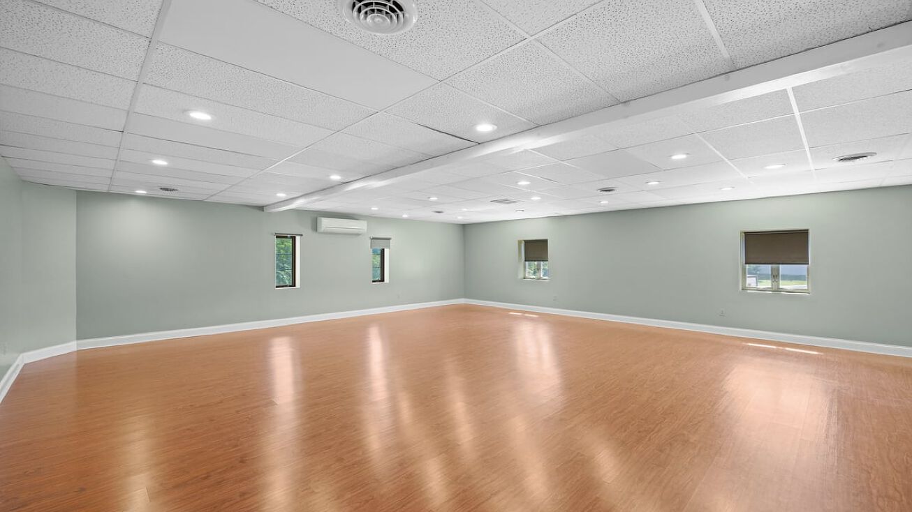 1840 Mayview Rd, Bridgeville, PA 15017 Office Space for Lease 1840