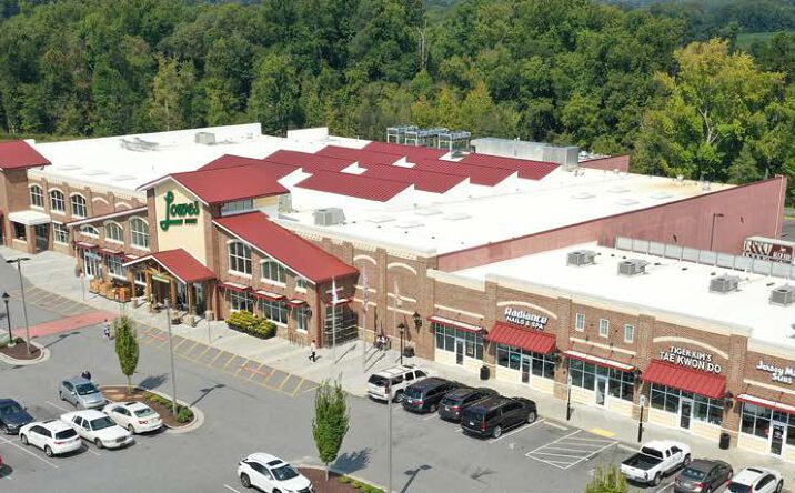 Pictures of Retail property located at 240 Market View Dr, Kernersville, NC 27284 for lease - image #1