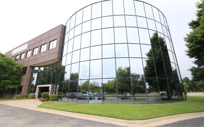 Pictures of Office property located at 6450 S Lewis Ave, Tulsa, OK 74136 for lease - image #1