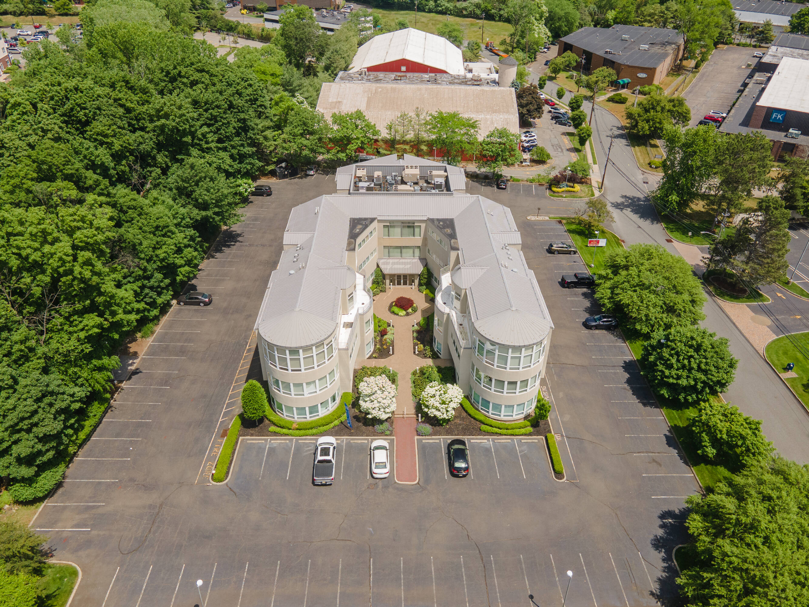 860 Wyckoff Ave, Mahwah, NJ 07430