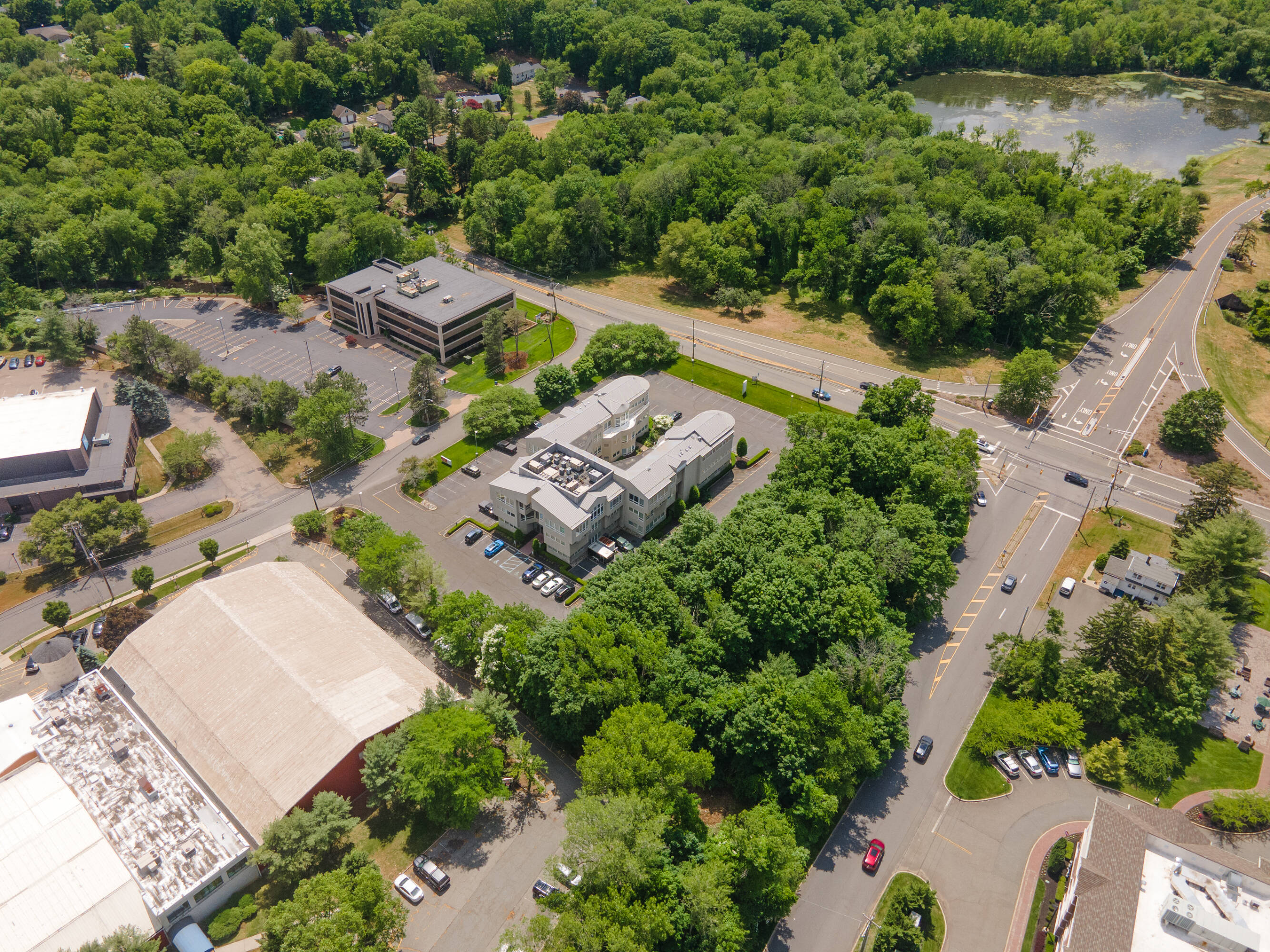 860 Wyckoff Ave, Mahwah, NJ 07430