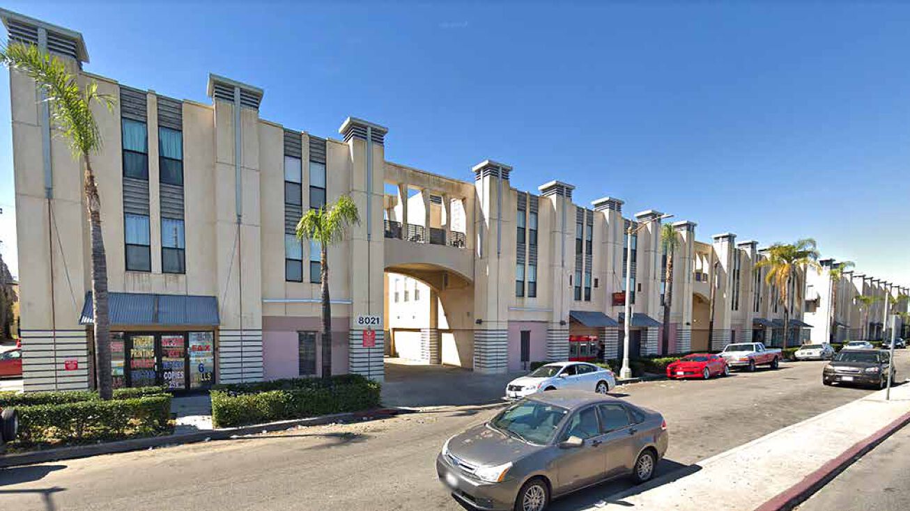 8021 S Vermont Ave, Los Angeles, CA 90044 Office Space for Lease