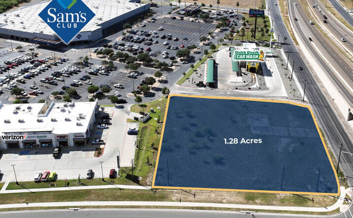 Pictures of Land property located at 621 N Expressway 77, Harlingen, TX 78550 for lease - image #1