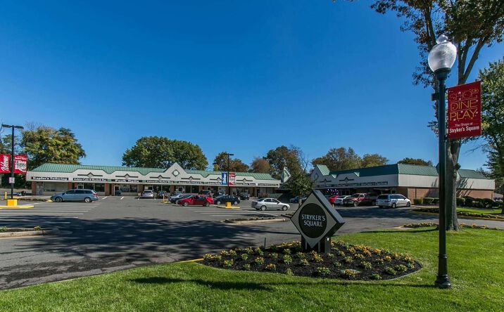 Pictures of Retail property located at 3200 Old Pickett Rd, Fairfax, VA 22031 for lease - image #1