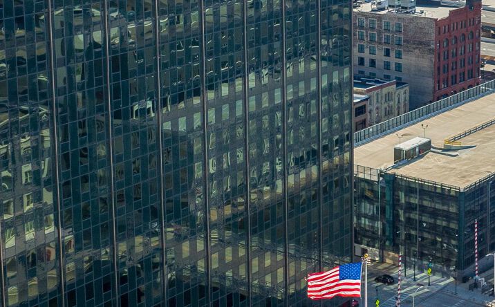 Pictures of Office property located at 111 E Wisconsin Ave, Milwaukee, WI 53202 for lease - image #1