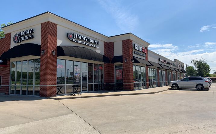 Pictures of Retail property located at 8680 High Pointe Dr, Newburgh, IN 47630 for lease - image #1