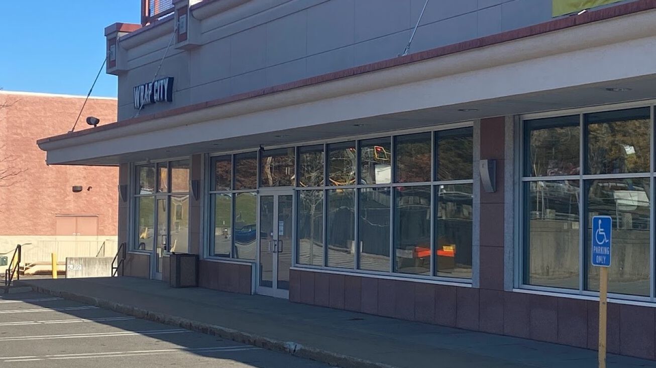 10 Coliseum Ave, Nashua, NH 03063 Retail Space for Lease Nashua Mall