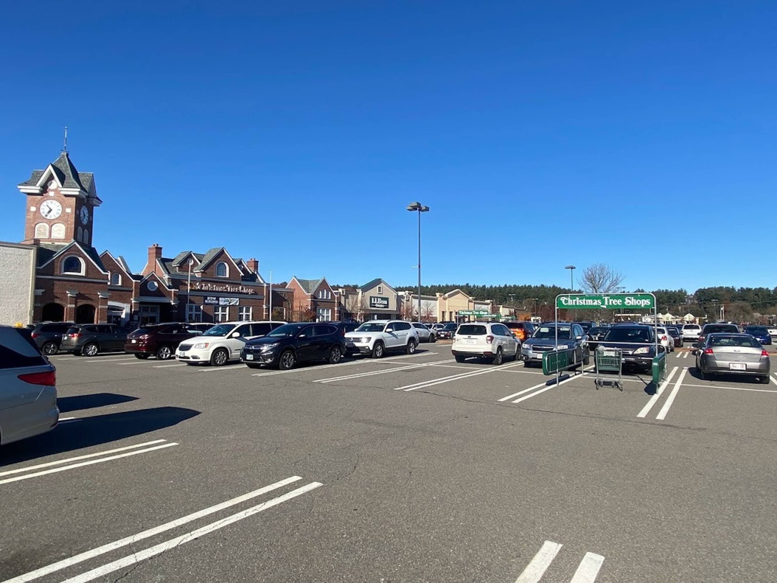 10 Coliseum Ave, Nashua, NH 03063