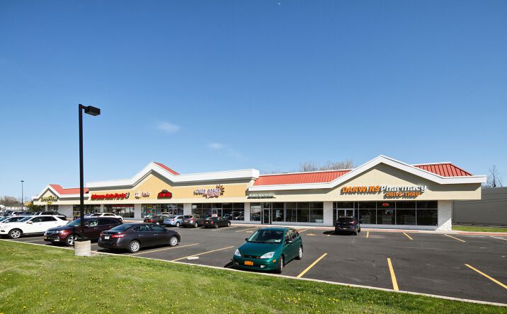 Pictures of Retail property located at 2186 Empire Blvd, Webster, NY 14580 for lease - image #1