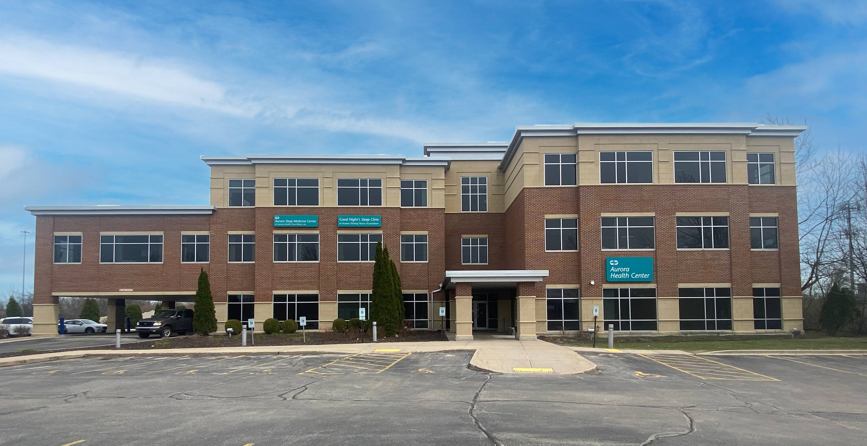 4131 W Loomis Rd, Greenfield, WI 53221