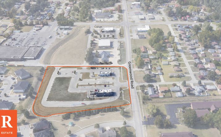 Pictures of Retail property located at 6300 Greenwood Rd, Louisville, KY 40258 for lease - image #1