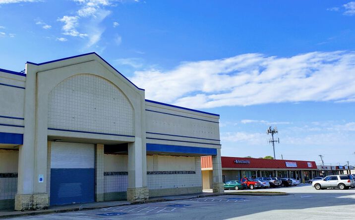 Pictures of Retail property located at 7215 Bissonnet St, Houston, TX 77074 for lease - image #1