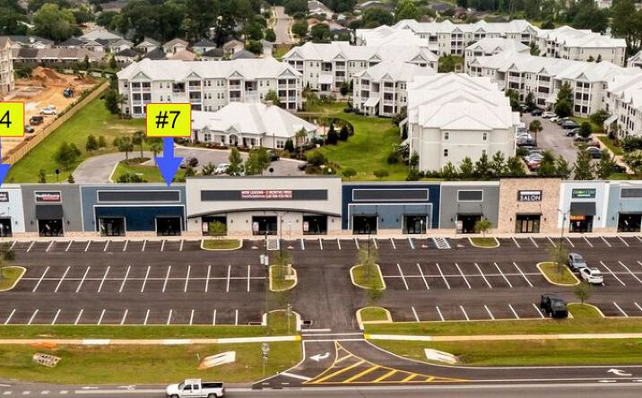 Pictures of Retail property located at 1449 W 9 Mile Rd, Pensacola, FL 32534 for lease - image #1