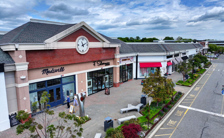 Pictures of Retail, Restaurant property located at 441 Chestnut Ridge Rd, Woodcliff Lake, NJ 07677 for lease - image #1