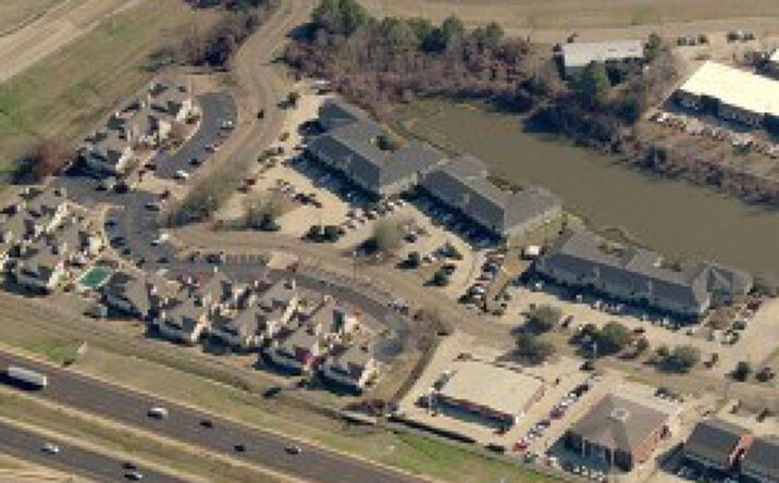 Pictures of Office property located at 840, 850, 860 East River Place, Jackson, MS 39202 for lease - image #1