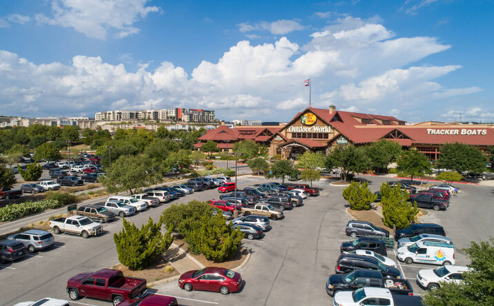 Pictures of Retail, Restaurant property located at 17703 La Cantera Pkwy, San Antonio, TX 78257 for lease - image #1