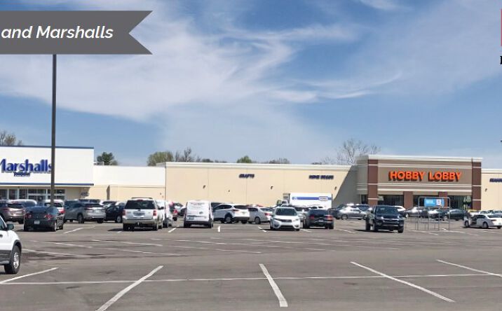 Pictures of Retail property located at Ballwin Plaza, Ballwin, MO 63011 for lease - image #1