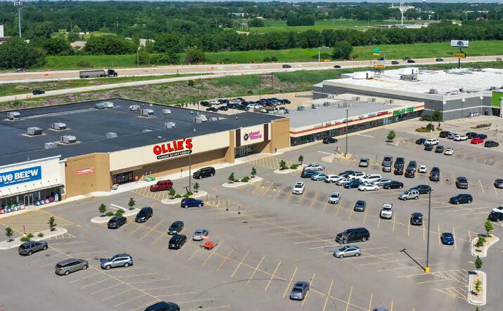 Pictures of Retail property located at 681 - 699  S Green Bay Road, Neenah, WI 54956 for lease - image #1