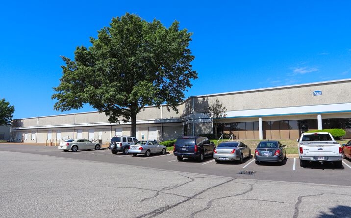 Pictures of Industrial property located at 3635 Knight Rd, Memphis, TN 38118 for lease - image #1