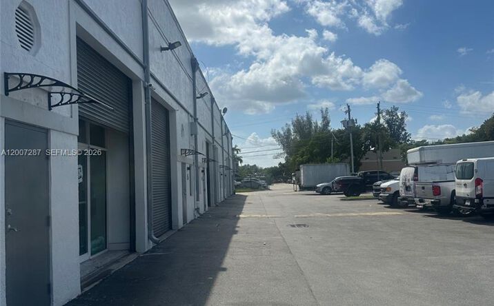 Pictures of Industrial property located at 12101 NW 98th Ave, Hialeah Gardens, FL 33018 for lease - image #1