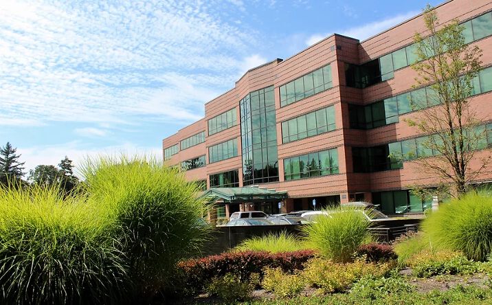 Pictures of Office property located at 9200 SE Sunnybrook Blvd, Clackamas, OR 97015 for lease - image #1