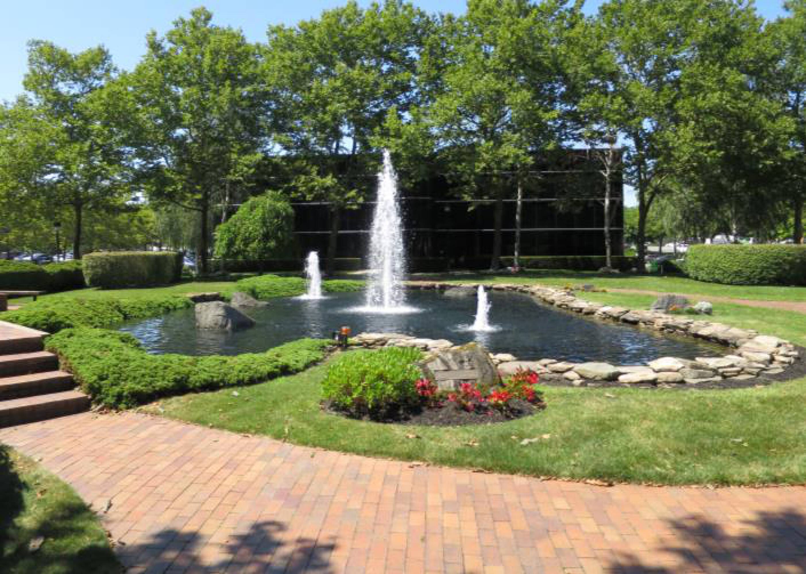 620 Johnson Ave, Bohemia, NY 11716