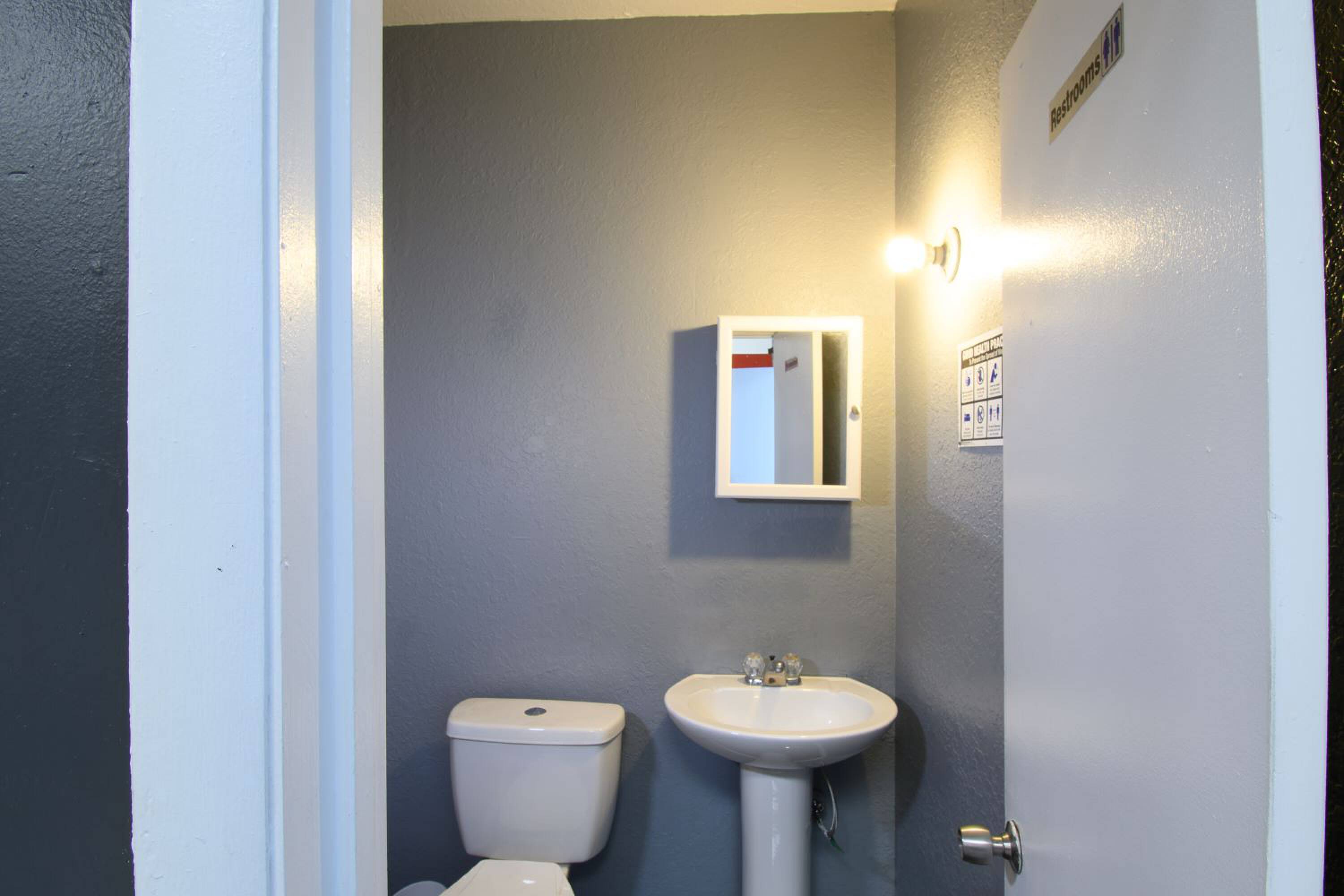 3149818