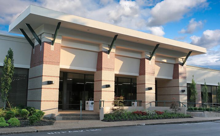 Pictures of Office property located at 5791 Summer Trees Dr, Memphis, TN 38134 for lease - image #1