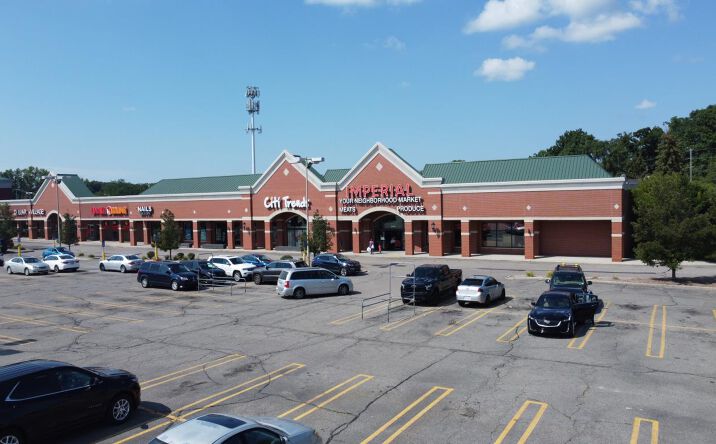 Pictures of Retail property located at 25239 - 25293 Telegraph Rd, Southfield, MI 48033 for lease - image #1